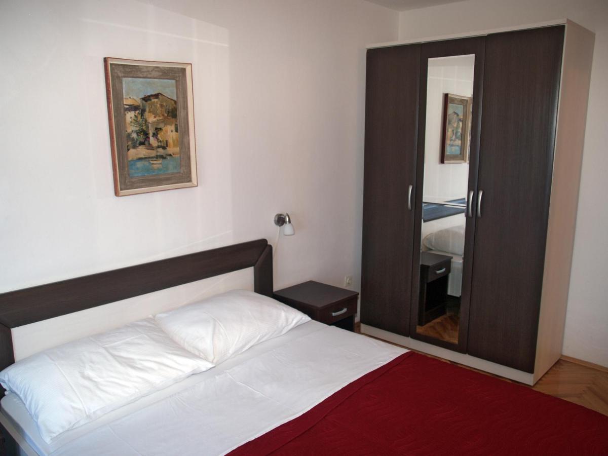 Apartments Matic Njivice Exterior photo